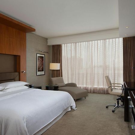 Sheraton Grand Bangalore Hotel At Brigade Gateway Luaran gambar